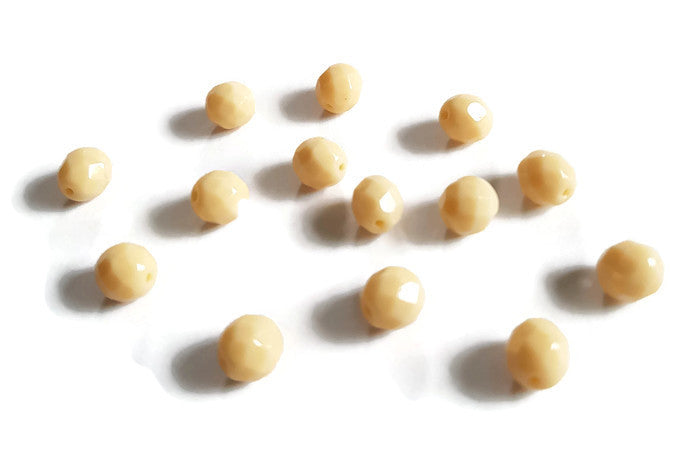 Tsjechische facetkralen, beige
